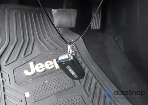 2021 Jeep Cherokee Latitude Lux 4X4 from USA, damaged, VIN 1C4PJMMX6MD234460